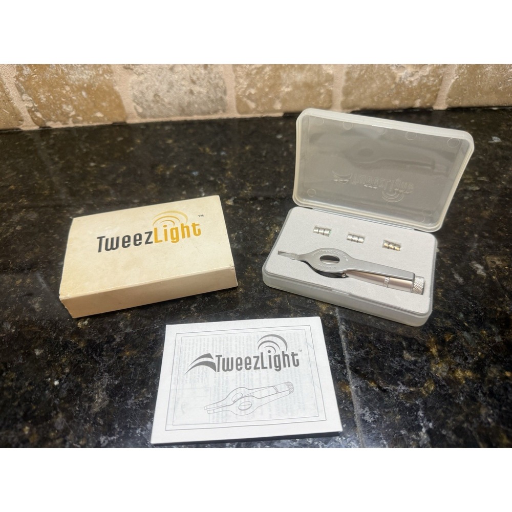 TweezLight LIGHT Up TWEEZERS NEW In Box Spare Batteries‎ Case NOS